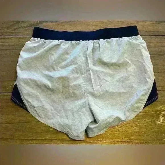 Under Armour Running Shorts Womens size Small - Picture 2 of 3
